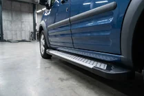 Ford Connect 2006–2009 Sidetrin X5-type (2 stk., aluminium) foto 1