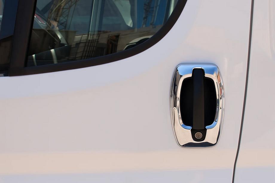 Fiat Ducato 2006–2025 Dørgrebsdæksler i rustfrit stål Foto 2