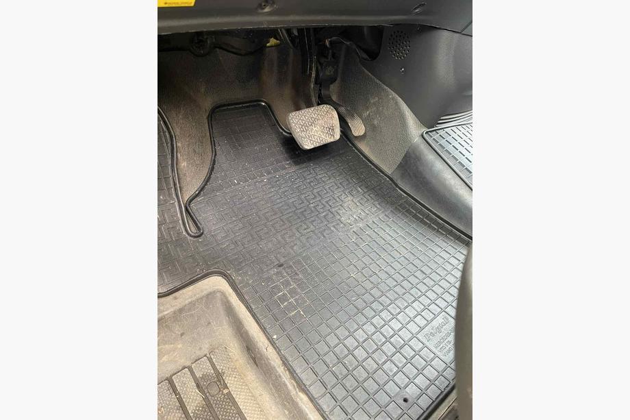 Mercedes Viano 2004–2014 Gummimåtter til kabinen (3 stk., Polytep) Image
