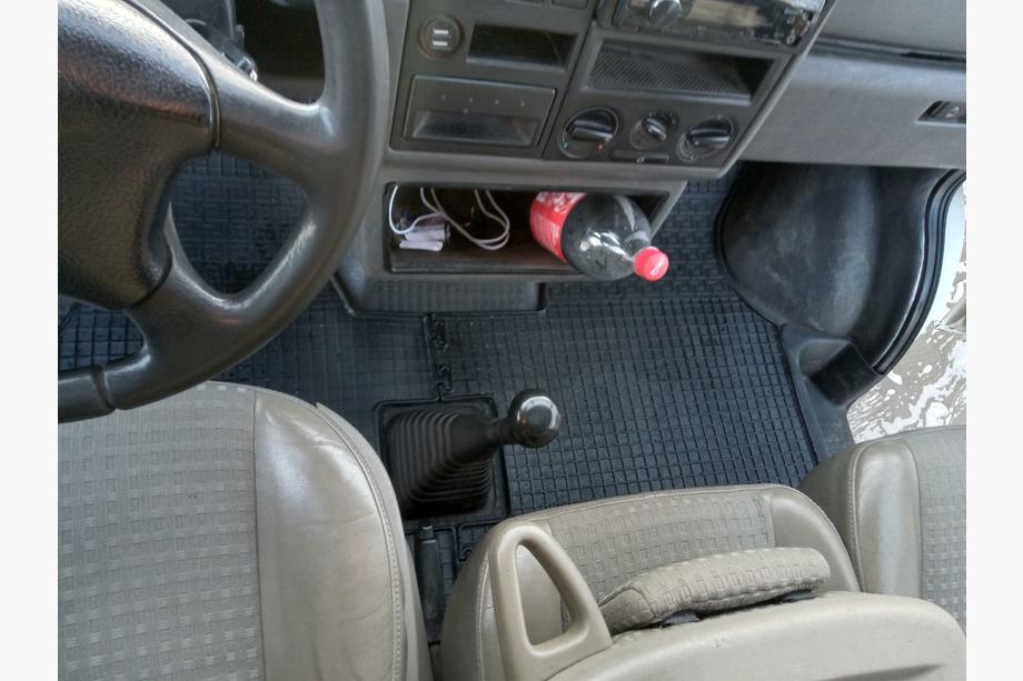 Volkswagen T4 Caravelle/Multivan 1990–2003 Gummimåtter til kabinen (2 stk., Polytep) Image