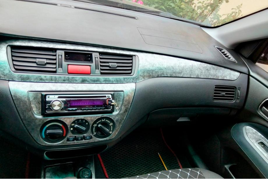 Mitsubishi Lancer 9 2004–2008 Instrumentpanelbeklædning V1 (Meric) Aluminium Image