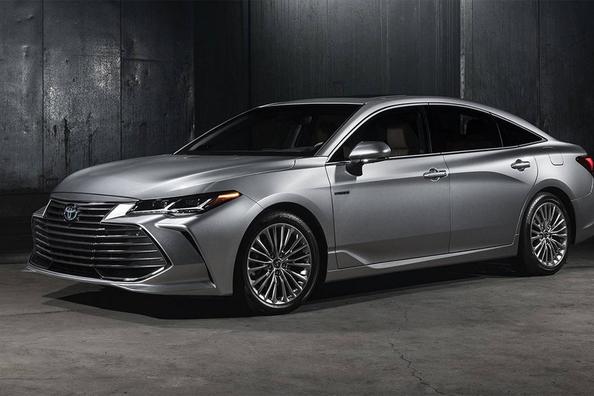 Toyota Avalon: flagskibssedan i modelår 2018
