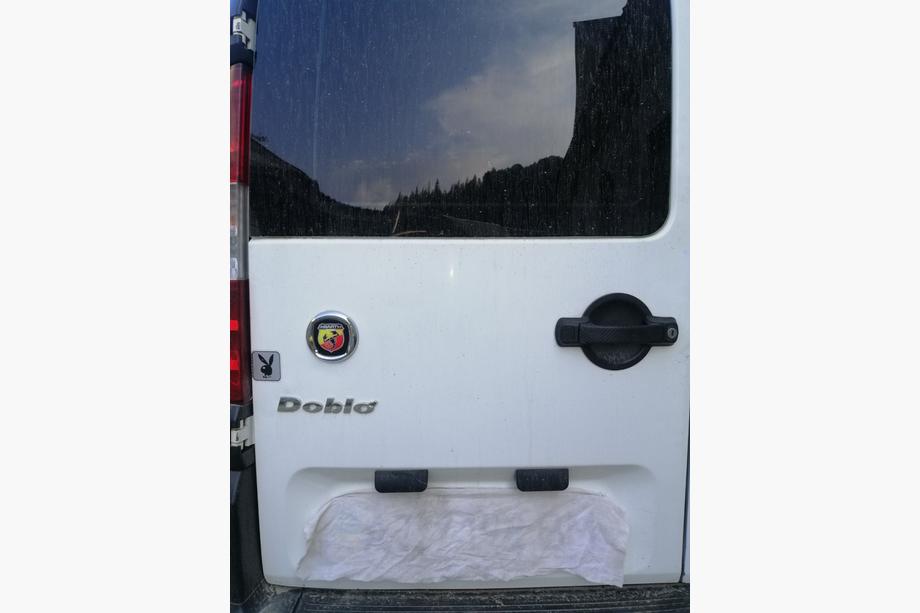Fiat Doblo I 2005–2010 Emblem (Abarth, selvklæbende) Foto 3