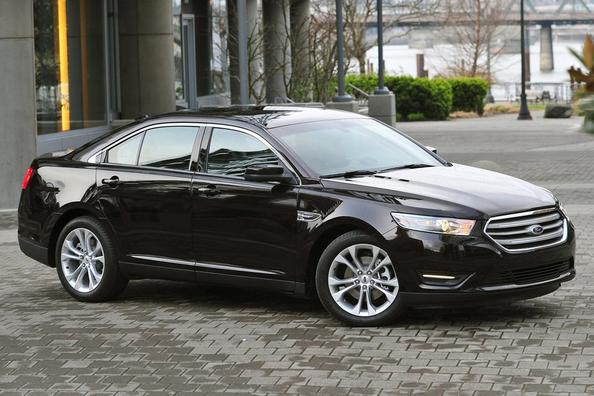 Test af sedanen Ford Taurus, modelår 2013 Foto 1