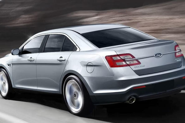 Test af sedanen Ford Taurus, modelår 2013 Foto 4