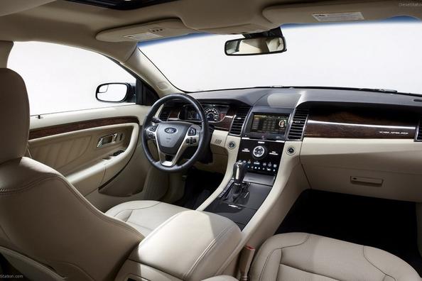 Test af sedanen Ford Taurus, modelår 2013 Foto 7