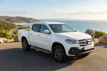 Mercedes X class 2017–2020 Sidetrin Allmond Black (2 stk., aluminium) foto 1