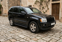 Jeep Grand Cherokee WK 2004–2010 Sidetrin Tayga Black (2 stk., aluminium) foto 1