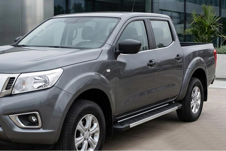 Nissan Navara/NP300 2016– RedLine V1 sidetrin (2 stk., alu.) Image