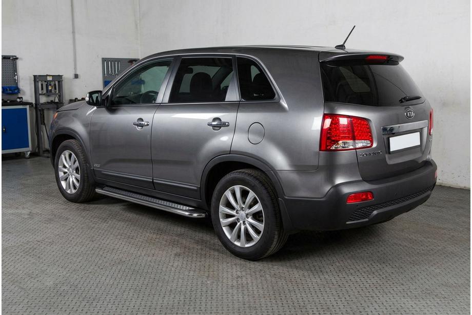 Kia Sorento II XM 2009–2014 Sidetrin Maydos V2 (2 stk., aluminium ↗ rustfrit stål) 2010-2013 Image