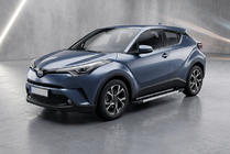 Toyota C-HR 2016–2023 RedLine V1 sidetrin (2 stk., aluminium) foto 1