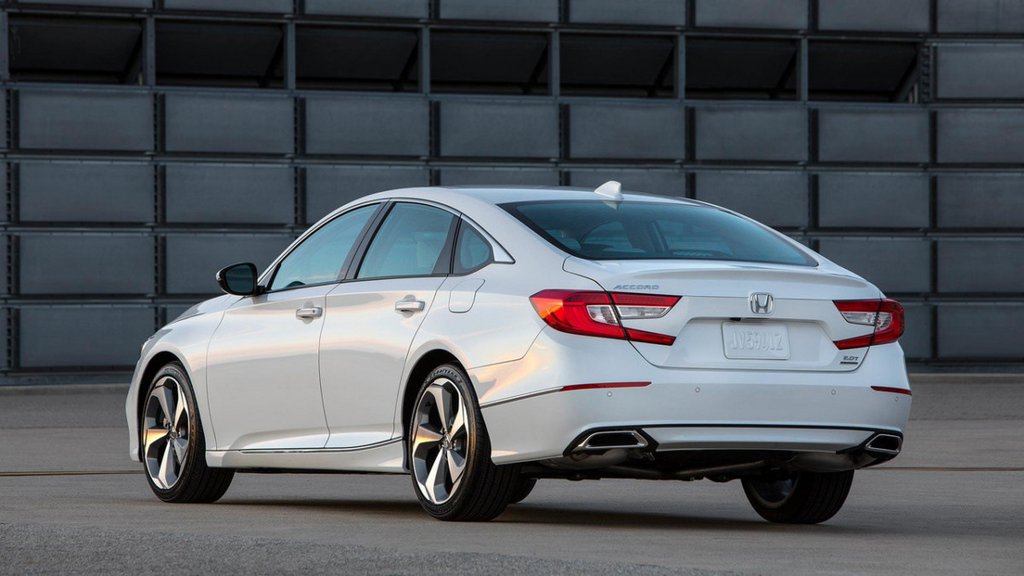 Anmeldelse af Honda Accord sedan i 10. generation