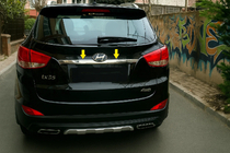 Hyundai IX-35 2010–2015 Kromliste over nummerpladen (bred) Poleret rustfrit stål foto 3