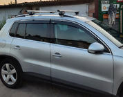 Volkswagen Tiguan 2007–2016 Vindafvisere til sideruder med kromliste (4 stk., Niken) foto 2