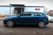 Audi A3 2003–2012 Nedre vindueslister (rustfrit stål) foto 2