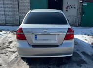 Chevrolet Aveo T250 2005–2011 Bagkofangerbeskytter med ombuk (plast) foto 1