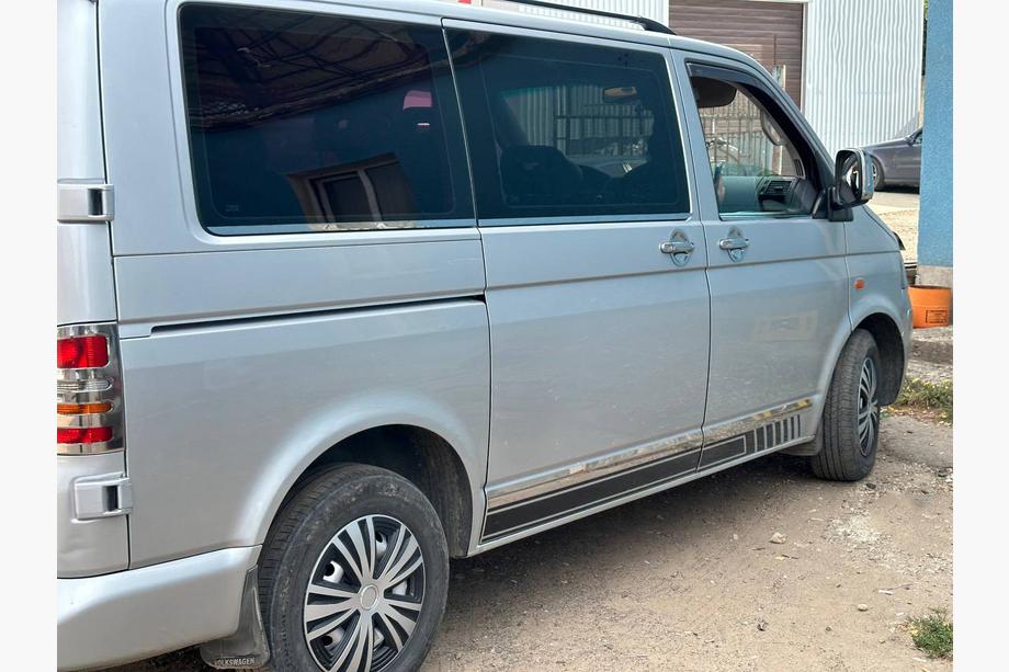 Volkswagen T5 2010–2015 Nedre vindueslister (6 dele, rustfrit stål) Kort akselafstand Foto 4