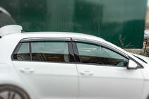 Volkswagen Golf 7/E-Golf 2012–2020 Vindafvisere med kromliste HB (4 stk., Niken) foto 3