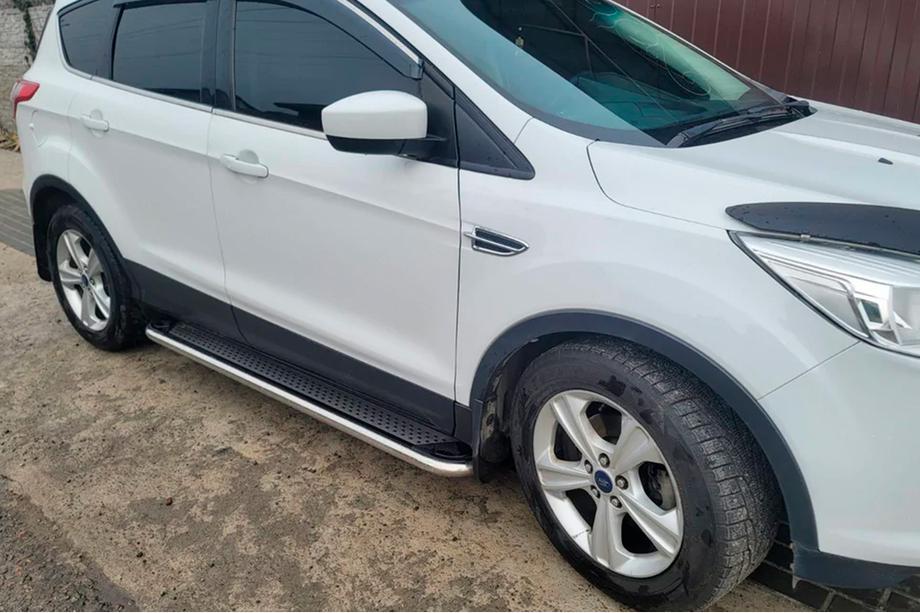 Ford Kuga/Escape 2013–2019 Sidetrin Maydos V2 (sæt med 2, aluminium + rustfrit stål) Med lakerede dørplader Foto 3