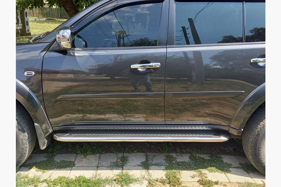 Mitsubishi L200 2006–2015 Sidetrin Maydos V2 (2 stk., aluminium ↗ rustfrit stål) Foto 10
