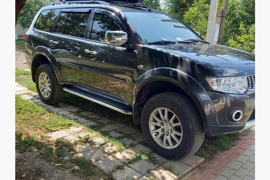 Mitsubishi L200 2006–2015 Sidetrin Maydos V2 (2 stk., aluminium ↗ rustfrit stål) Foto 9