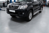 Toyota Hilux 2006–2015 Sidetrin Maydos V2 (2 stk., aluminium ↗ rustfrit stål) foto 1