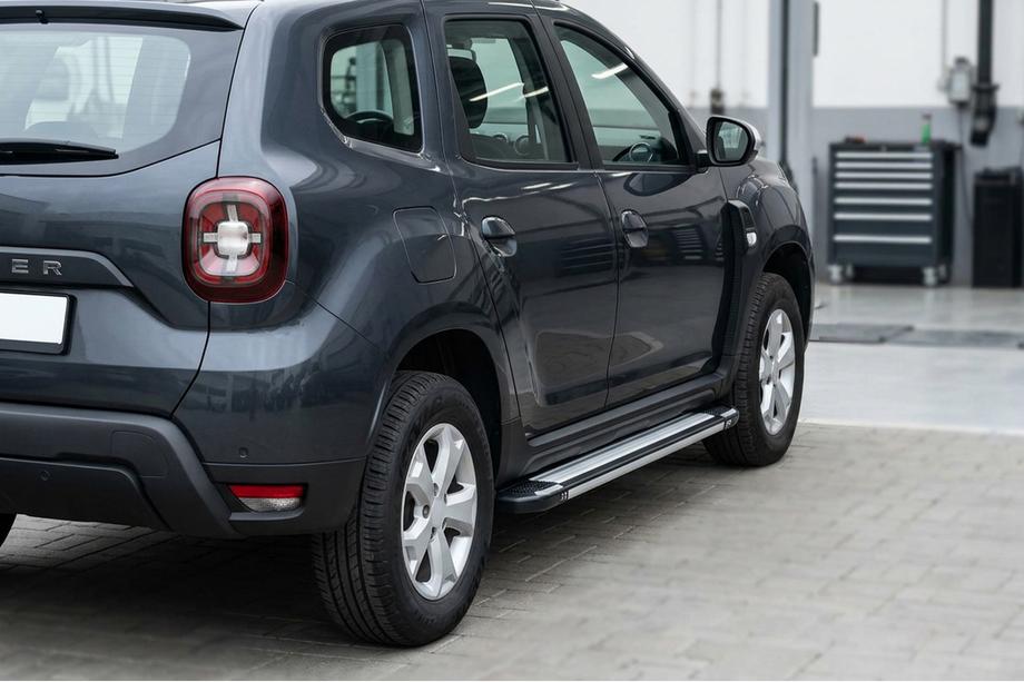 Dacia Duster 2018–2024 Rainbow sidetrin (2 stk., aluminium) Image