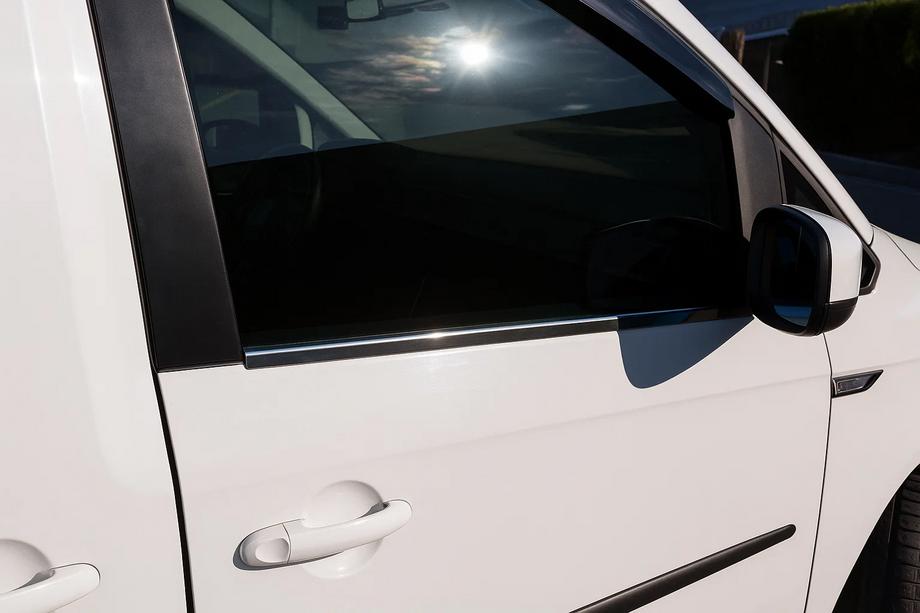 Volkswagen Caddy 2015–2020 Vindueslister sort krom (2 stk., rustfrit stål) Image