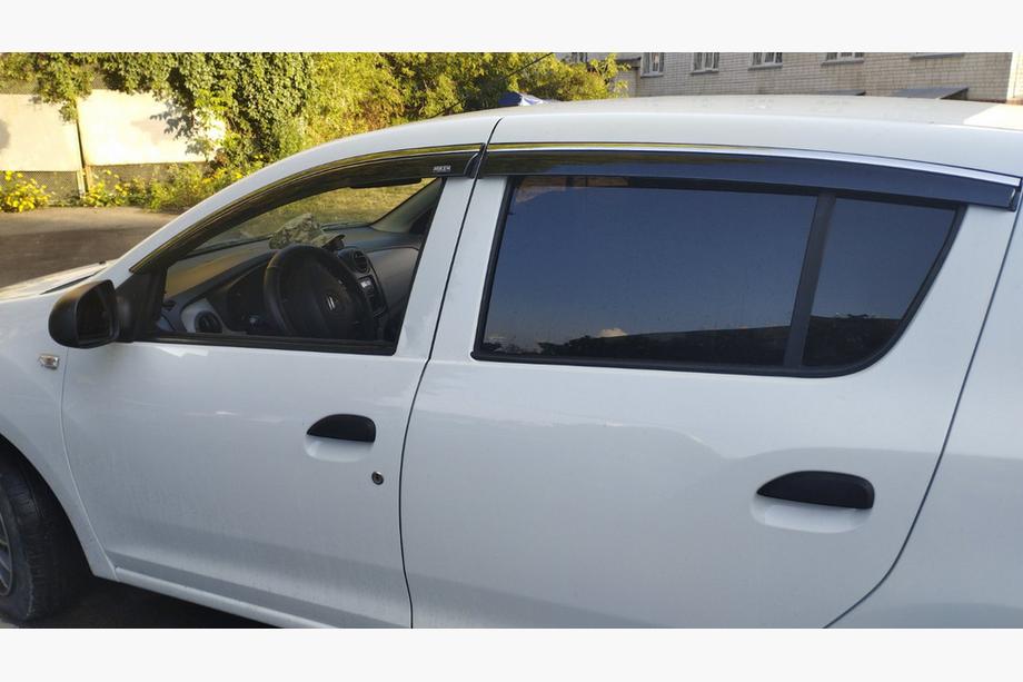 Renault Sandero 2013–2022 Vindafvisere med kromliste HB (4 stk., Niken) Foto 1