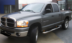 Dodge RAM (DT) 2018– Vinklede siderør (2 stk., rustfrit stål) foto 1