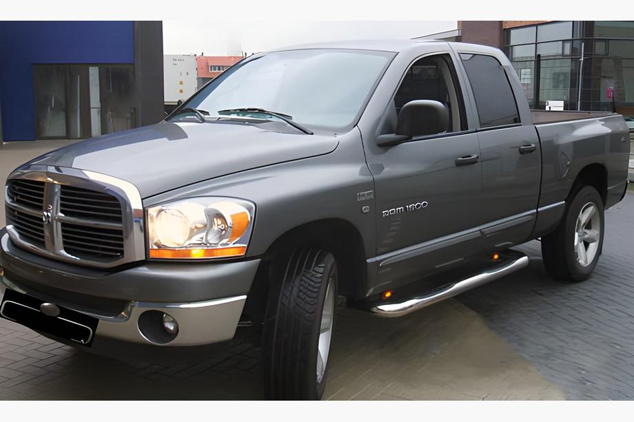 Dodge RAM (DT) 2018– Vinklede siderør (2 stk., rustfrit stål) Image