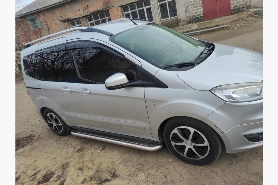 Ford Courier 2014–2023 Premium sidetrin (2 stk., rustfrit stål) Image