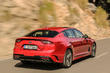 Kia Stinger: Liftback med sportslige manerer foto 8