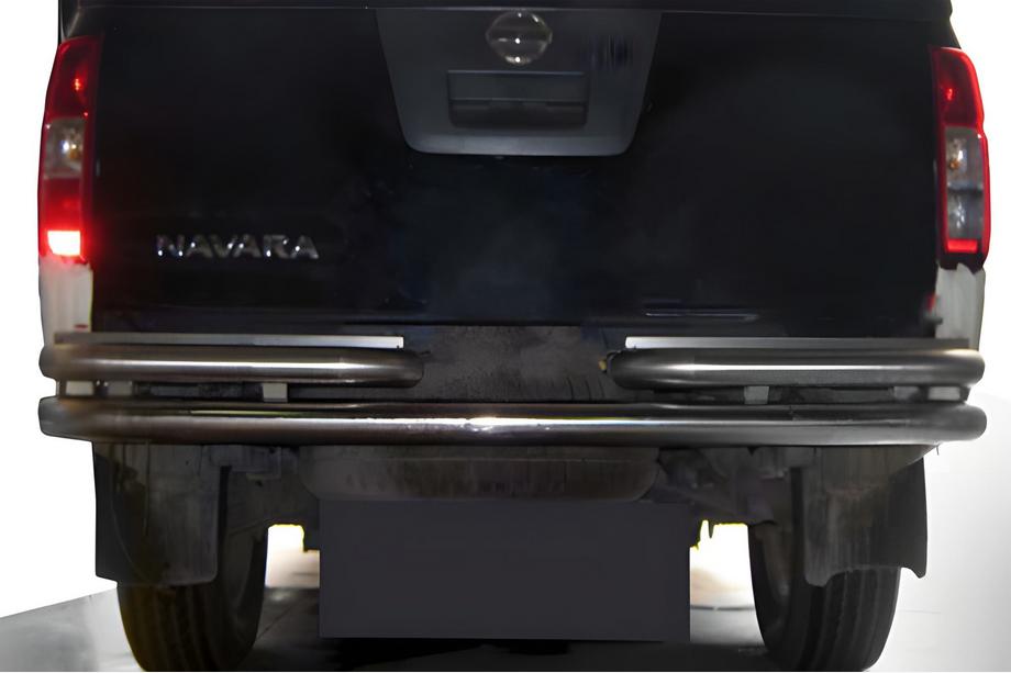 Nissan Navara 2006–2015 Bagbøjle AK005-3 (rustfrit stål) Image