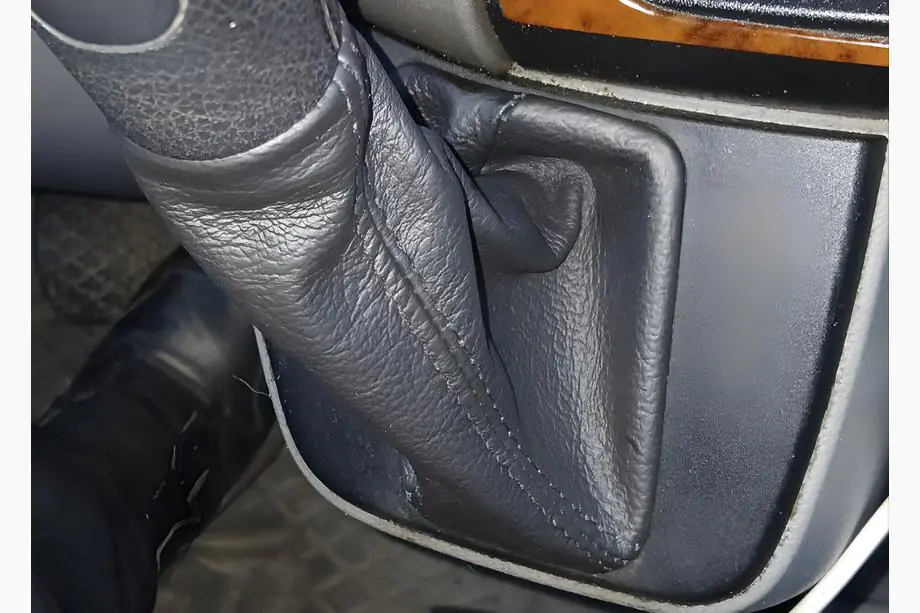Volkswagen Crafter 2006–2016 Gearstangsmanchet (læder) Image