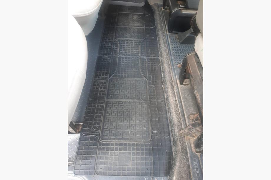 Volkswagen T4 Transporter 1990–2003 Bagerste gummimåtter (2 stk., Polytep) Foto 4