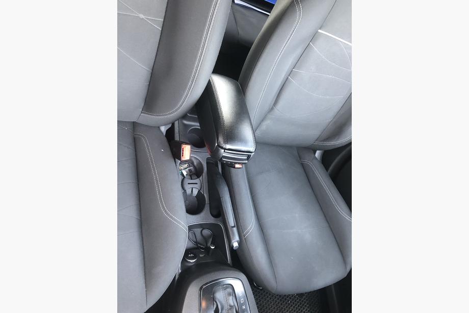 Ford Fiesta 2008–2017 Armlæn Foto 3
