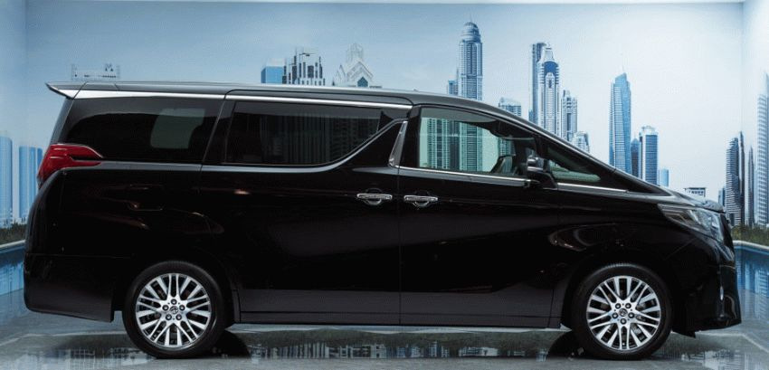 Luksus-miniven Toyota Alphard i tredje generation