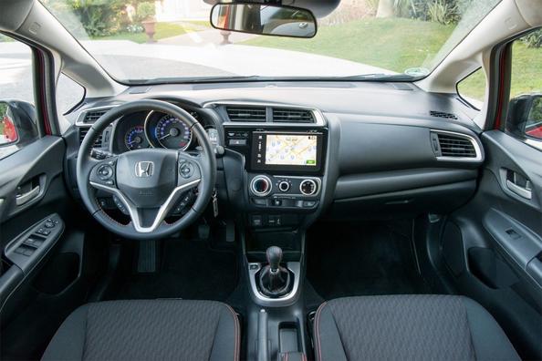 Test af den opdaterede kompakte hatchback Honda Jazz Foto 3