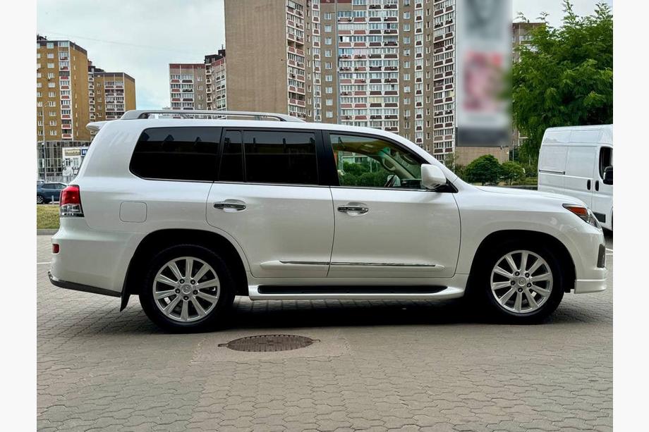 Lexus LX570/450d 2008–2022 F-Sport restyling-karrosserikit 2008-2012 til 2012-2016 Foto 25