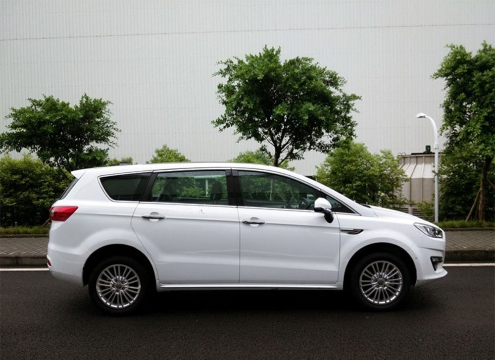 Test af minivanen Lifan M7
