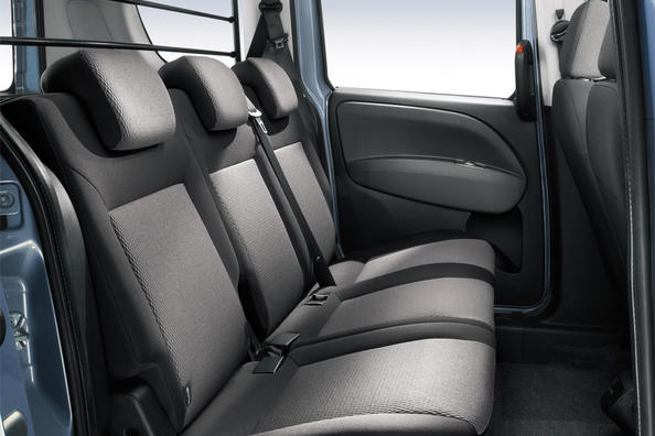 Test af femsæders Fiat Doblo kompaktvan til gods og passagerer Foto 6
