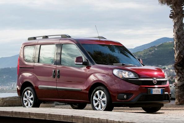Test af femsæders Fiat Doblo kompaktvan til gods og passagerer Foto 2