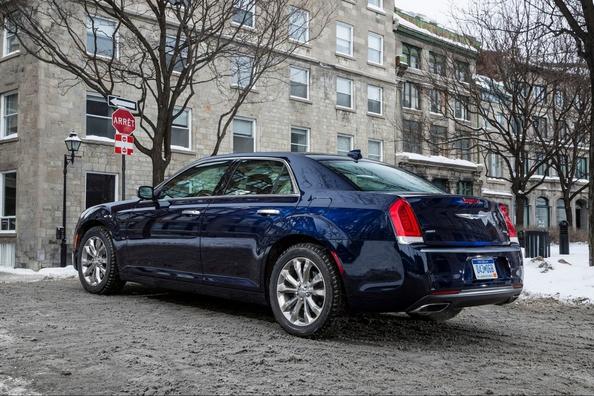 Test af Chrysler 300 sedan, 2. generation Foto 8