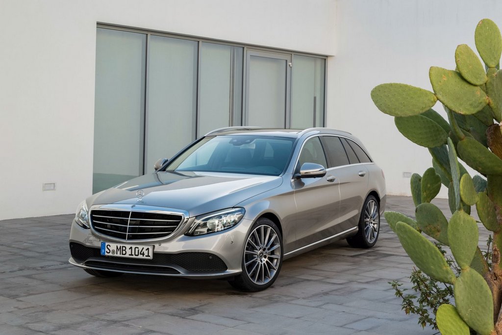 Test af opdateret Mercedes-Benz C-class stationcar i 4. generation