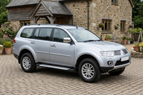 Mitsubishi Pajero Sport 2008–2015 Sidetrin Line (2 stk., aluminium) foto 1