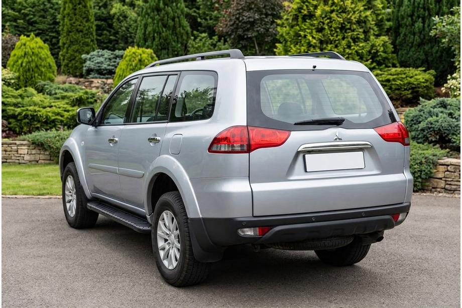 Mitsubishi Pajero Sport 2008–2015 Bosphorus Black sidetrin (2 stk., aluminium) Foto 1