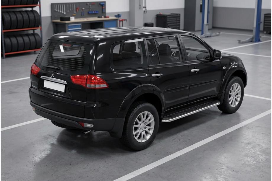 Mitsubishi Pajero Sport 2008–2015 Maydos V1 sidetrin (2 stk., aluminium + rustfrit stål) Image