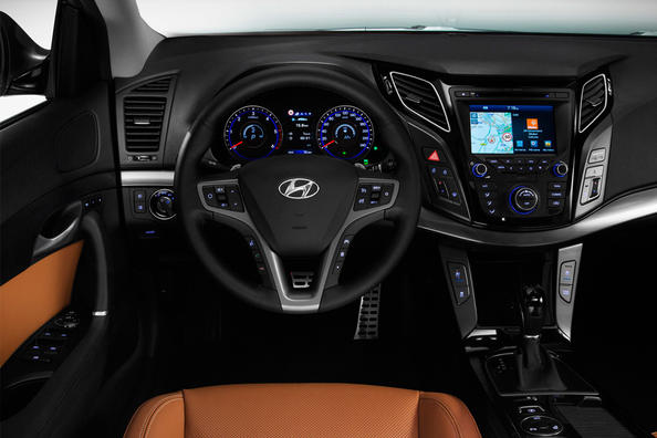 Restylet Hyundai i40-sedan Foto 5