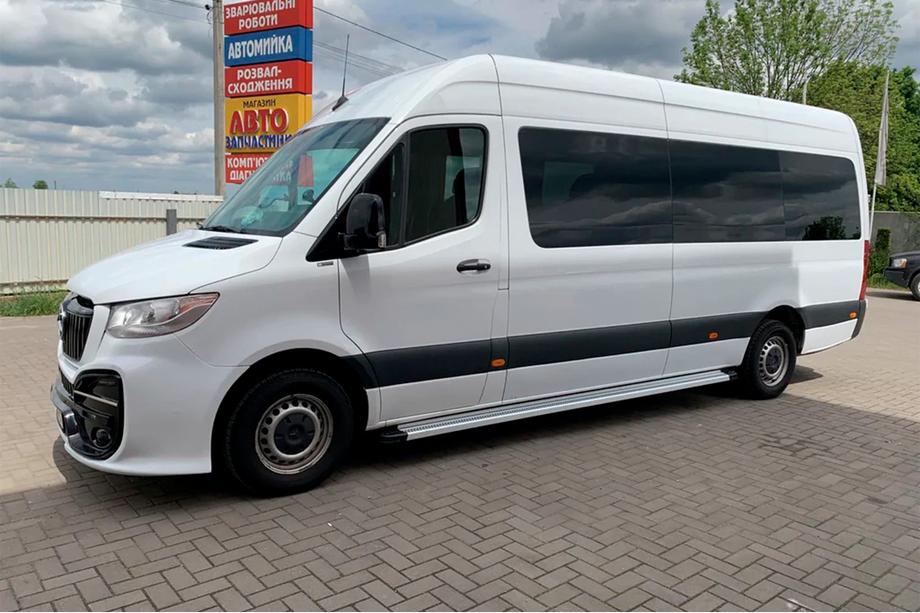 Mercedes Sprinter W907/W910 2018– Sidetrin Maya V2 (2 stk., aluminium) Image